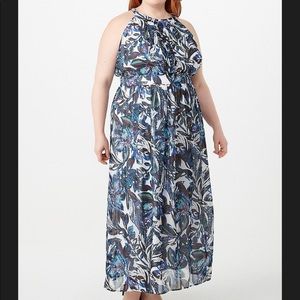 JONES STUDIO® PLUS SIZE FLORAL PLEATED MAXI DRESS